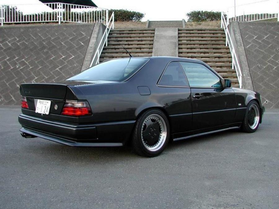  Mercedes-Benz 300 CE 5.6 AMG (C124) 1986 года  (фото 2 из 3)